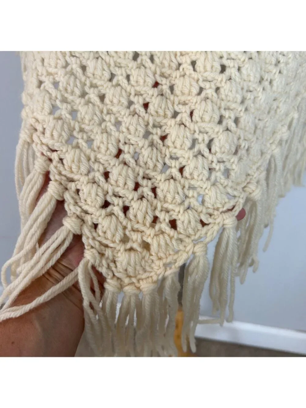 Vintage Hand Knit Cream Crochet Triangle Shawl Wrap with Fringe Women's